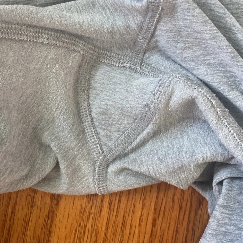 *flaw* Alo Yoga Leggings Size Small - Picture 3 of 10